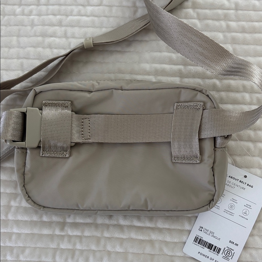 NEW with TAG Athleta Beige Belt Bag - Picture 3 of 4